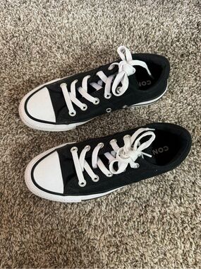 Chuck Taylor All Star Canvas Iconic Black Low Top Casual Sneakers Size 6